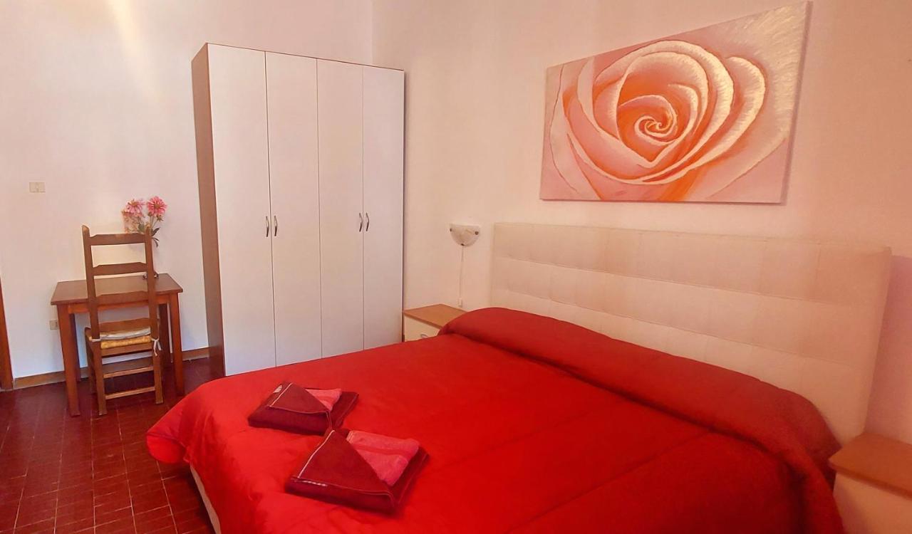 Holiday Residence Rifugio Орозеи Екстериор снимка