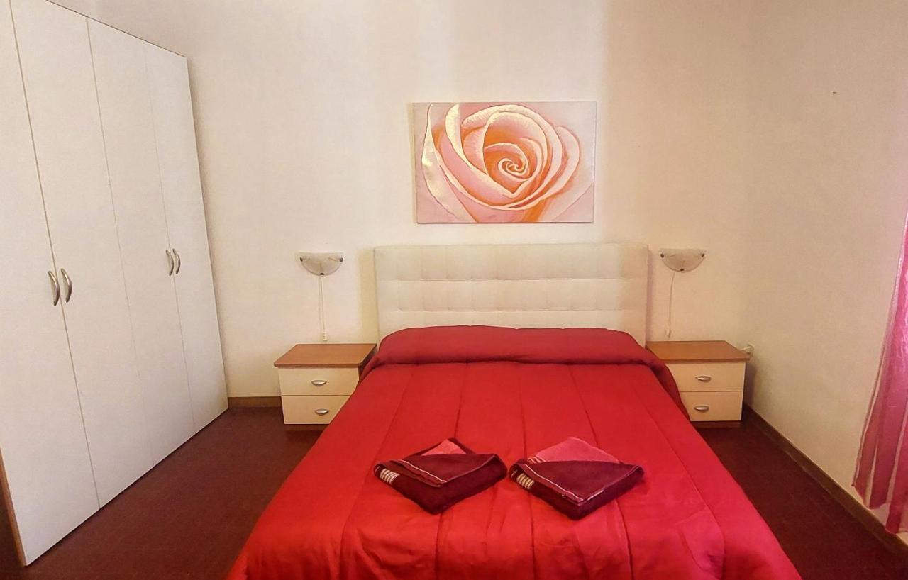 Holiday Residence Rifugio Орозеи Екстериор снимка