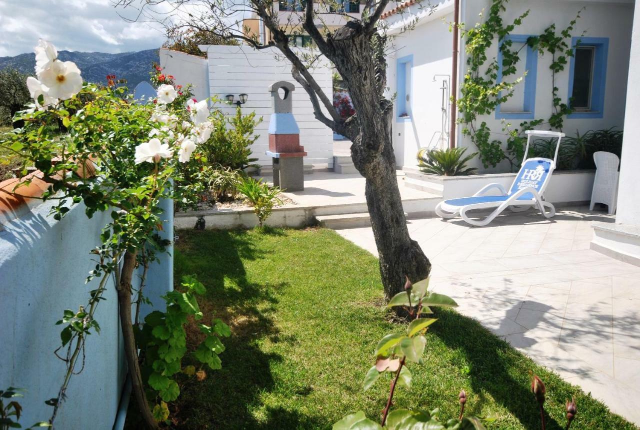 Holiday Residence Rifugio Орозеи Екстериор снимка